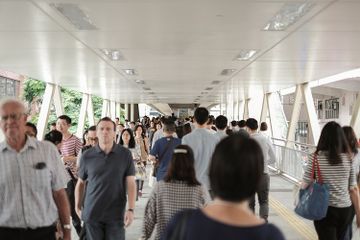 Migrasi dilakukan penduduk untuk meningkatkan taraf hidup.