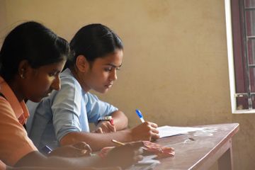 Teks prosedur adalah salah satu jenis teks yang dipelajari dalam pelajaran bahasa Indonesia kelas 11 SMA.