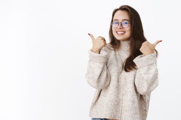Percakapan mengungkapkan selamat dalam bahasa Inggris disebut dengan congratulatory dialogue.
