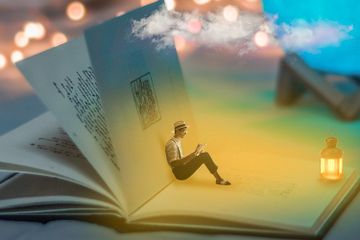 Dongeng merupakan karya sastra berbentuk prosa.