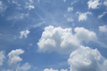 Apakah Awan Bisa Disentuh?