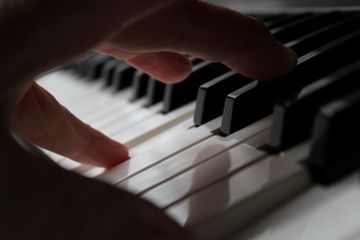 Guru gatra, guru lagu, dan guru wilangan merupakan aturan tembang macapat.
