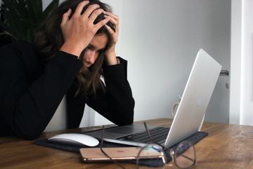 Cara Mengekspresikan Rasa Capek atau Tiredness dalam Bahasa Inggris