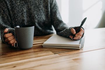 Huruf kapital atau huruf besar dipakai sebagai huruf pertama kata pada awal kalimat. 