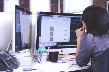 Bagaimana Cara Membuat Layar Komputer Tidak Mati saat Ditinggal Sejenak?