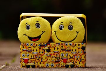 12 Inspirasi Teks Caption Bahasa Inggris dengan Tema 'Smile'