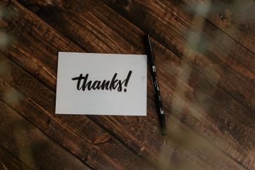 Contoh Dialog Expressing Gratitude atau Mengungkapkan Rasa Syukur