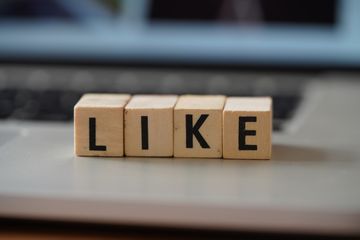 Sering Disamakan, Ini Perbedaan Penggunaan Kata Like dan Such as