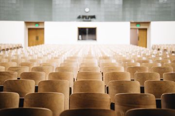 Jurusan yang banyak peminatnya termasuk sebagai jurusan favorit.