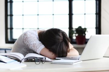 4 Penyebab Rasa Malas Menurut Sudut Pandang Psikologi dan Mengatasinya