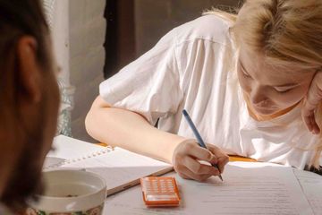 Kumpulan Soal dan Jawaban Penggunaan Kata Their, There,  dan They’re