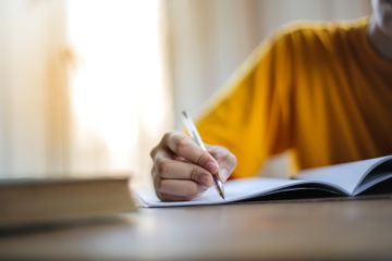 Mencari statement tidak tepat merupakan salah satu tipe soal pada UTBK SBMPTN baahsa Inggris.