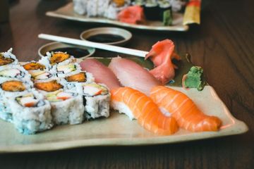 Biasanya Berwarna Krem Kecokelatan, Kenapa Jahe pada Sushi Berwarna Pink? #AkuBacaAkuTahu