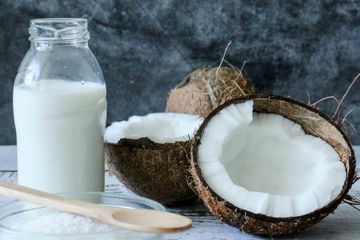 5 Tips dan Trik Mengolah Santan agar Tidak Pecah
