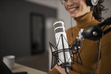 7 Jurusan yang Berhubungan dengan Profesi Penyiar di Media Televisi dan Radio