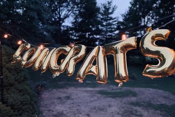 Congratulations card dalam bahasa Indonesia disebut dengan kartu ucapan selamat.
