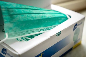 Masker merupaakn perisai paling depan untuk melindungi diri dari partikel seperti debu dan virus.