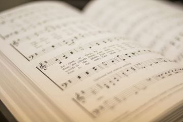 4 Idiom yang Ada di dalam Lirik Lagu 'Glimpse of Us' dan Maknanya