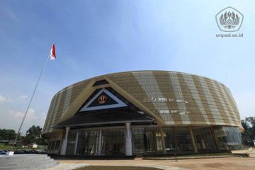 Biaya kuliah di Universitas Padjajaran bagi jalur SNMPTN dan SBMPTN terbagi menjadi delapan kelompok.