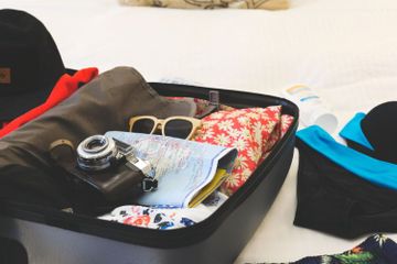 Tembung bahasa Jawa yang berkaitan dengan liburan bisa dipergunakan saat liburan ke daerah Jawa nanti.