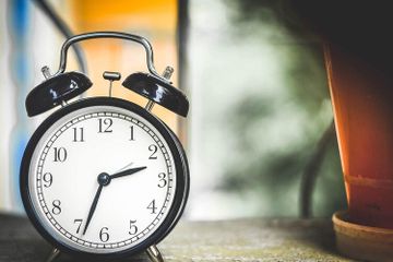 11 Idiom Bahasa Inggris yang Berhubungan dengan Waktu Beserta Maknanya