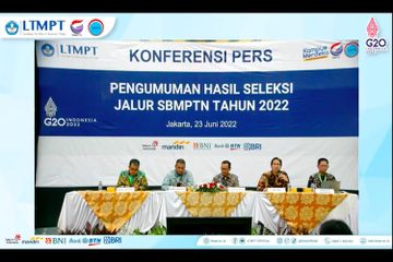Di acara Konferensi Pers Pengumuman Hasil Seleksi Jalur SBMPTN Tahun 2022, LTMPT mengumumkan 10 nilai tertinggi yang diraih peserta.