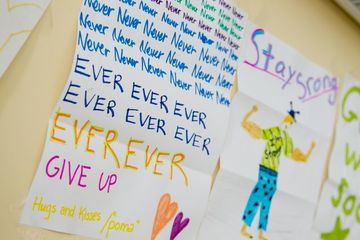 Ungkapan Memberi Semangat dalam Bahasa Inggris untuk Teman yang Gagal