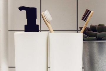 21 Istilah yang Berhubungan dengan Kebersihan Badan dalam Bahasa Sunda