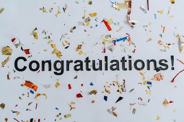 Congratulations dalam bahasa Indonesia memiliki arti selamat atau memberi selamat.