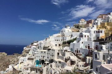 Santorini Itu di Mana?