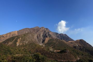 Gunung Sakurajima erupsi pada hari Minggu, 24 Juli 2022, ketahui informasi lebih lanjutnya.