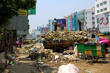 Hak dan Kewajiban Pengangkut Sampah