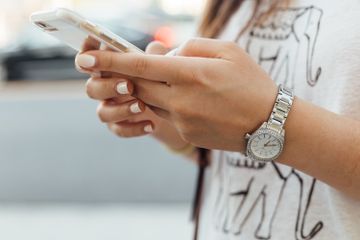 Kapan Telepon Genggam Pertama Kali Ditemukan?