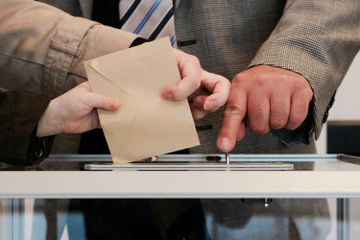 Demokrasi: Prinsip dan Fungsi