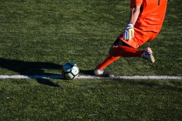 Mengenal Goal Kick dalam Sepak Bola