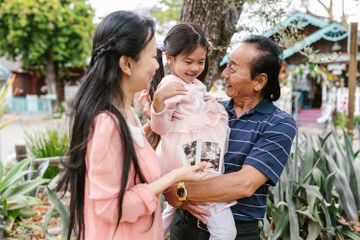 Hari Anak Perempuan Sedunia penting diperingati untuk menyerukan hak-hak anak perempuan.