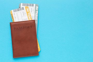 Paspor elektronik polikarbonat adalah salah satu jenis paspor yang dikeluarkan oleh pemerintah Indonesia.