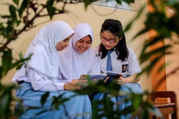Contoh Percakapan Bahasa Inggris tentang Jadwal Kelas atau Class Schedule