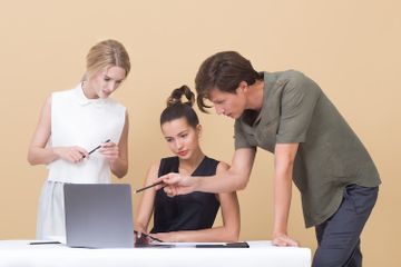 Apa Saja Bentuk Komunikasi Nonverbal?