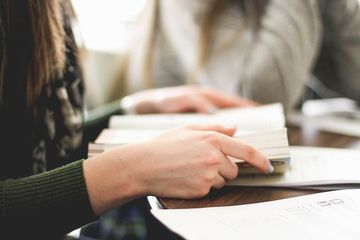Jawab Soal Bahasa Inggris Kurikulum Merdeka Kelas XI Unit 5, Grammar Focus Activity 4
