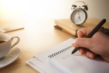 Terdapat soal reading and writing pada buku Bahasa Inggris Kurikulum Merdeka kelas XI (SMA) Concluding Section 2, halaman 186-187.