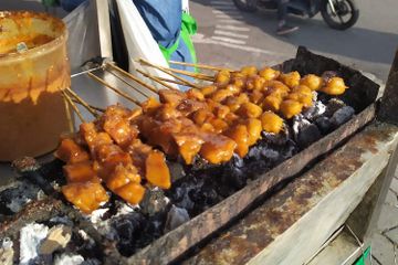 Cara Membuat Bakso Bakar yang Mudah untuk Camilan di Rumah