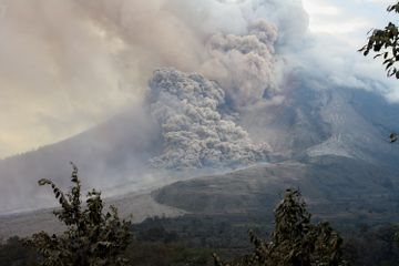 Apa Itu Erupsi Gunung Berapi?