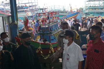 Mengenal Larung Sesaji, Tradisi Sedekah Laut di Tanah Jawa