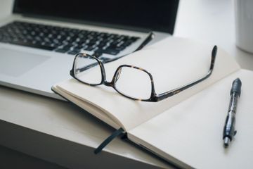 Terdapat soal progress check 2 di dalam buku Bahasa Inggris Kurikulum Merdeka kelas VII.