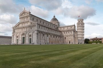 5 Fakta Unik Menara Pisa, Menara Miring yang Jadi Ikon Italia