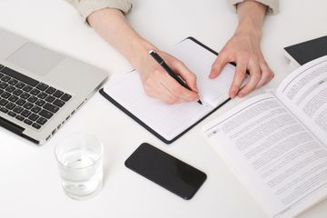 Penggunaan kata please dalam kalimat bahasa Inggris