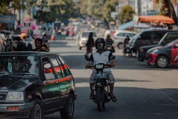 Jawab Soal Bahasa Inggris Kelas VIII Chapter 6, The Conditions of Our Roads