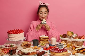 Jawab Soal Bahasa Inggris Buku Kurikulum Merdeka Kelas VII Chapter 2, Monita and Galang Favorite Food and Drinks