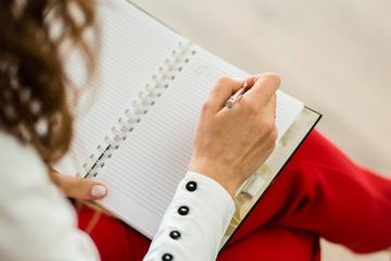 15 Contoh Kalimat Menggunakan 'Have to' dalam Bahasa Inggris
